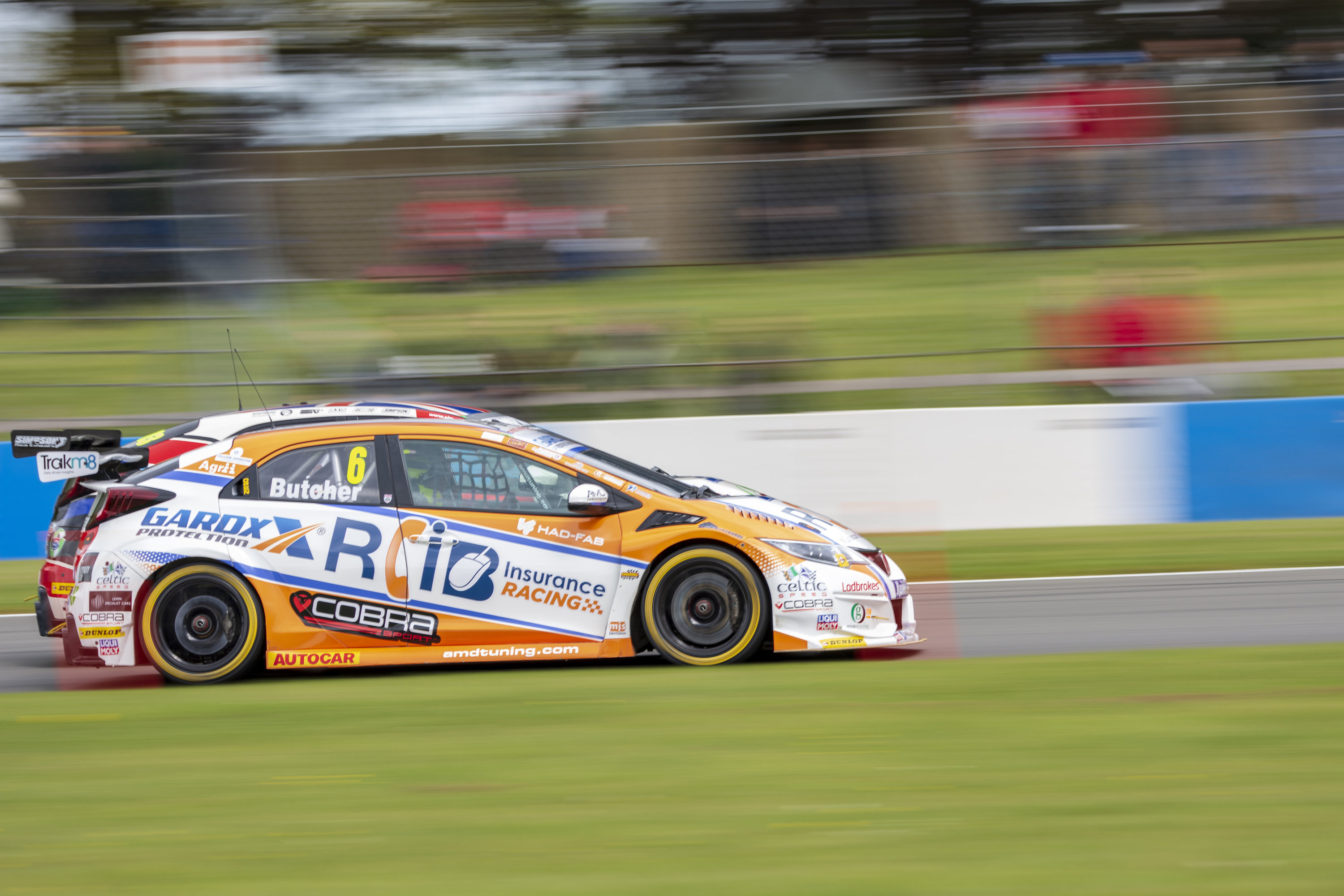 Cobra Sport AmD with AutoAid/RCIB Insurance Racing maintains strong start at Donington Park