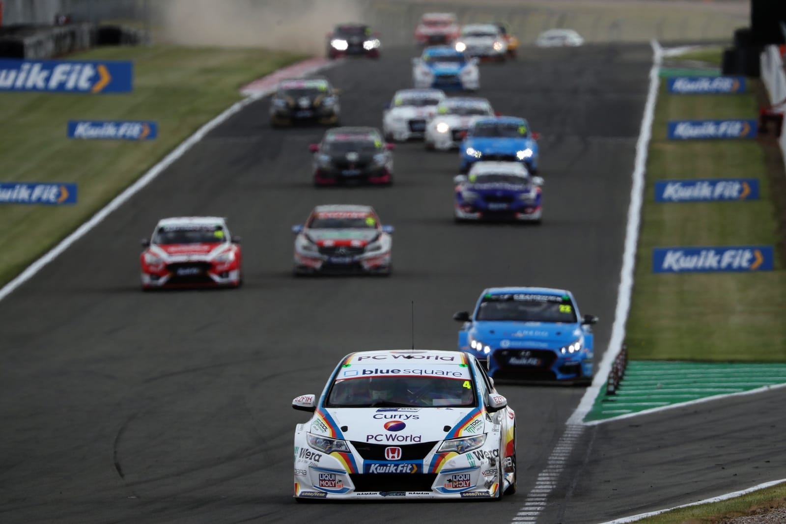 Mixed fortunes for MB Motorsport accelerated by Blue Square in Donington Park opener