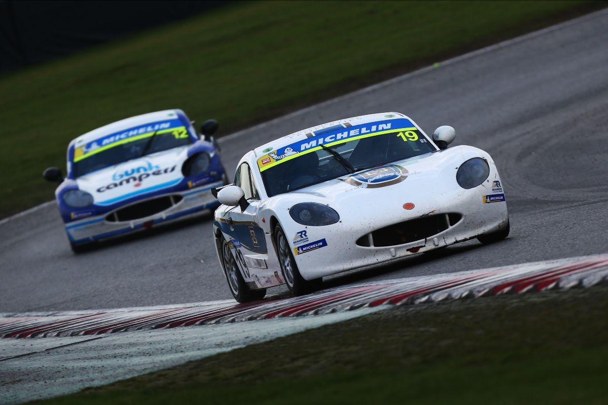 Challenging Ginetta Junior finale for Richardson Racing