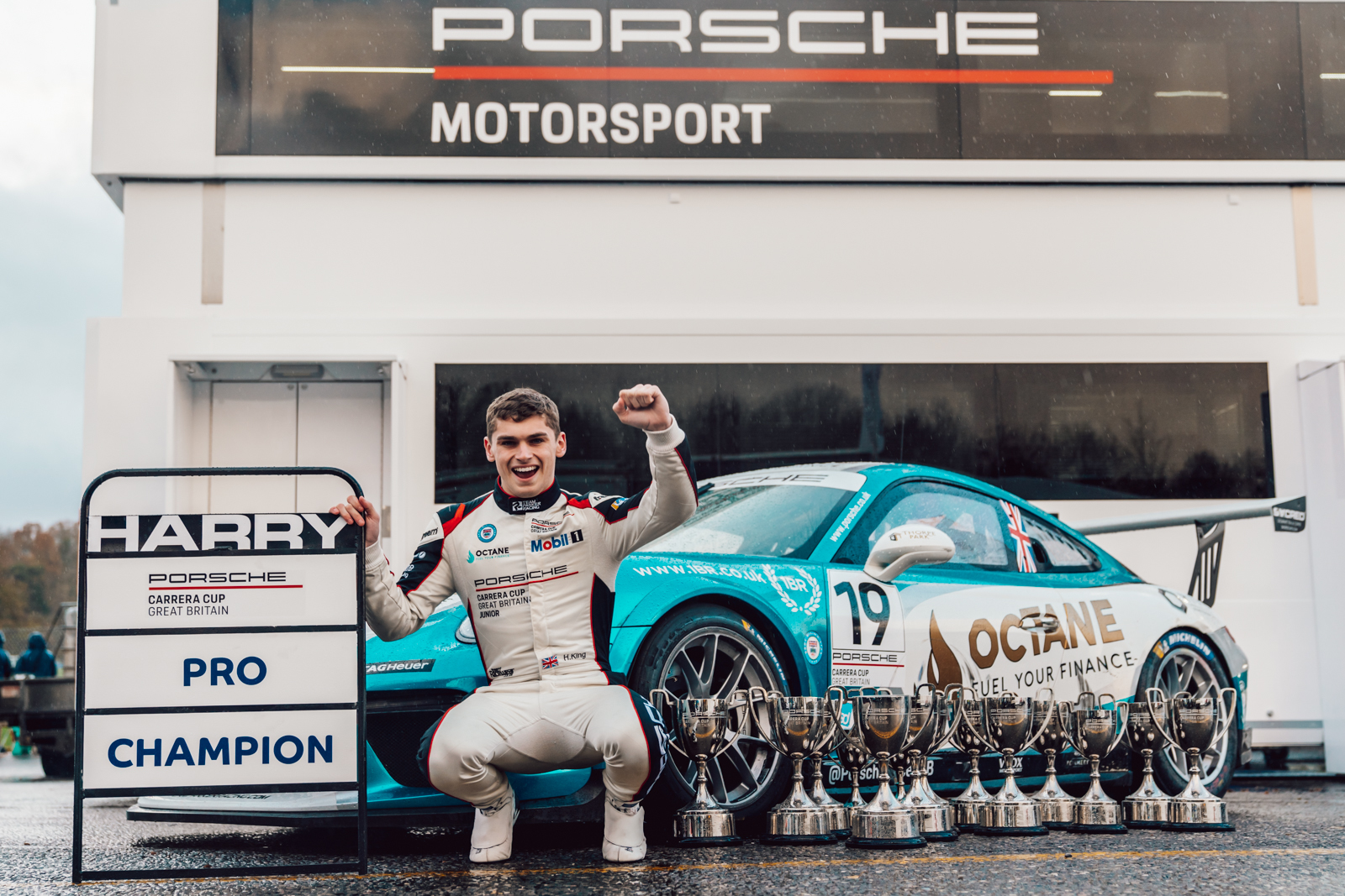 Harry King to defend Porsche Carrera Cup GB title