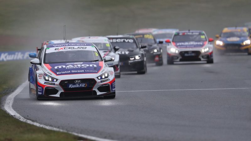 Bristol Street Motors with EXCELR8 TradePriceCars.com maintains BTCC points lead at Brands Hatch